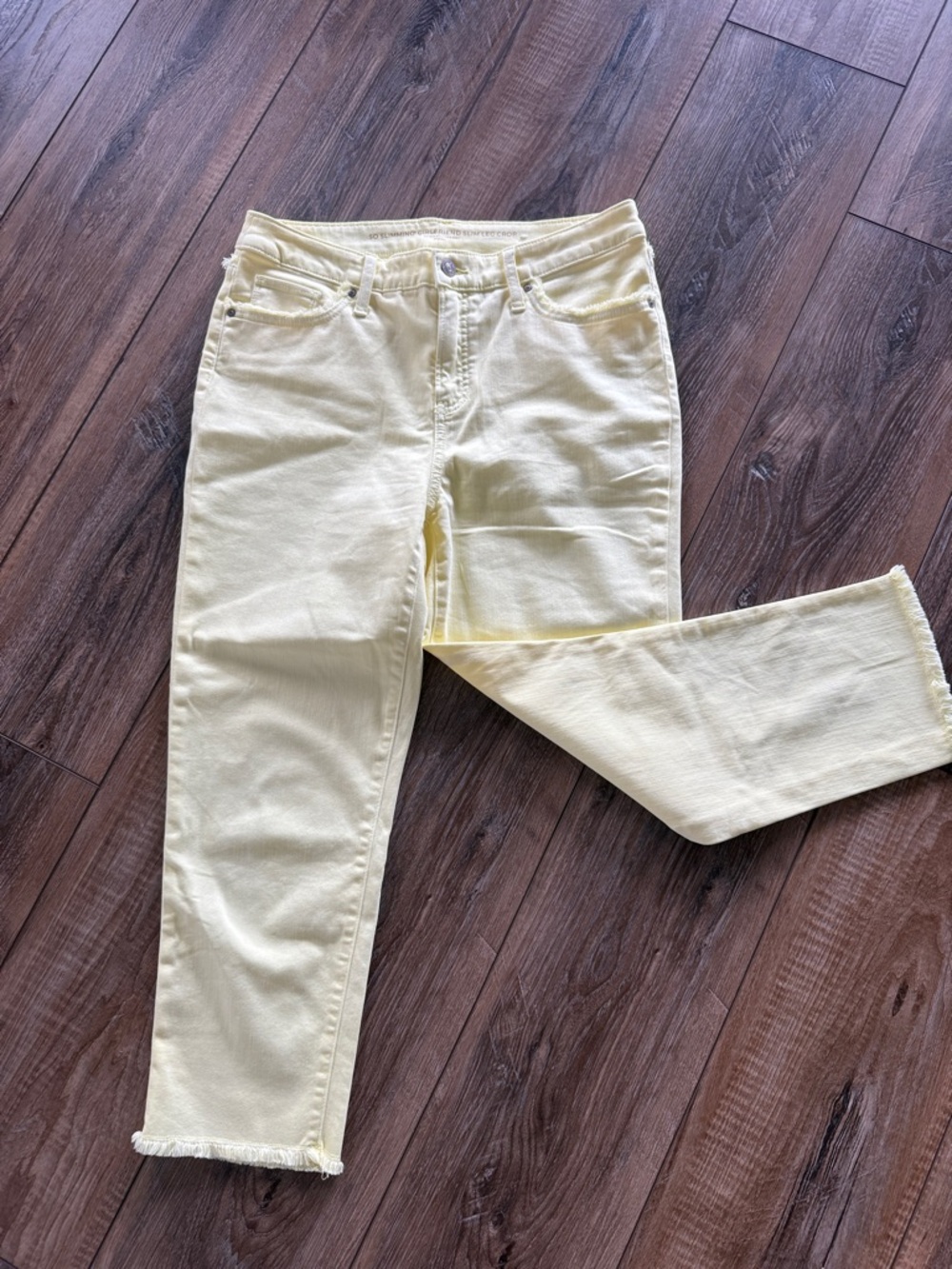 Chico's Light Yellow Cropped Jeans with Frayed Hem
